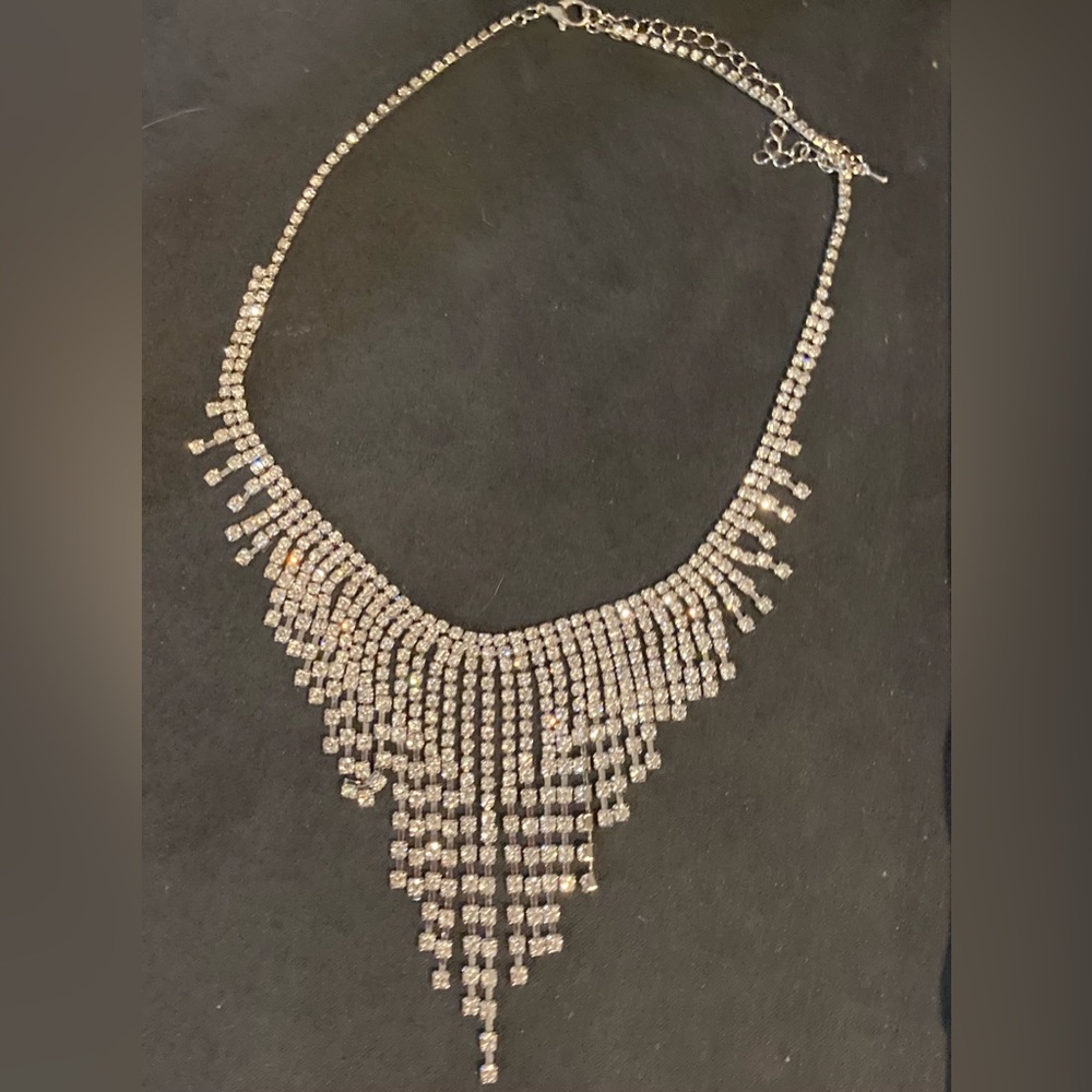 Silver & Rhinestone Necklace - Picture 4 of 9